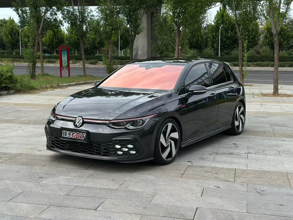 Volkswagen Golf GTI