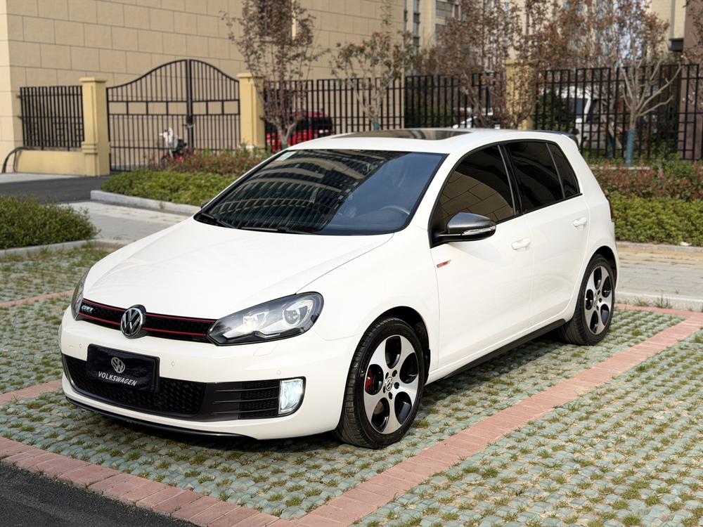 Volkswagen Golf GTI