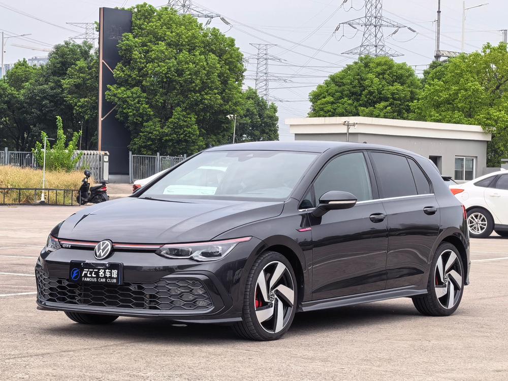Volkswagen Golf GTI