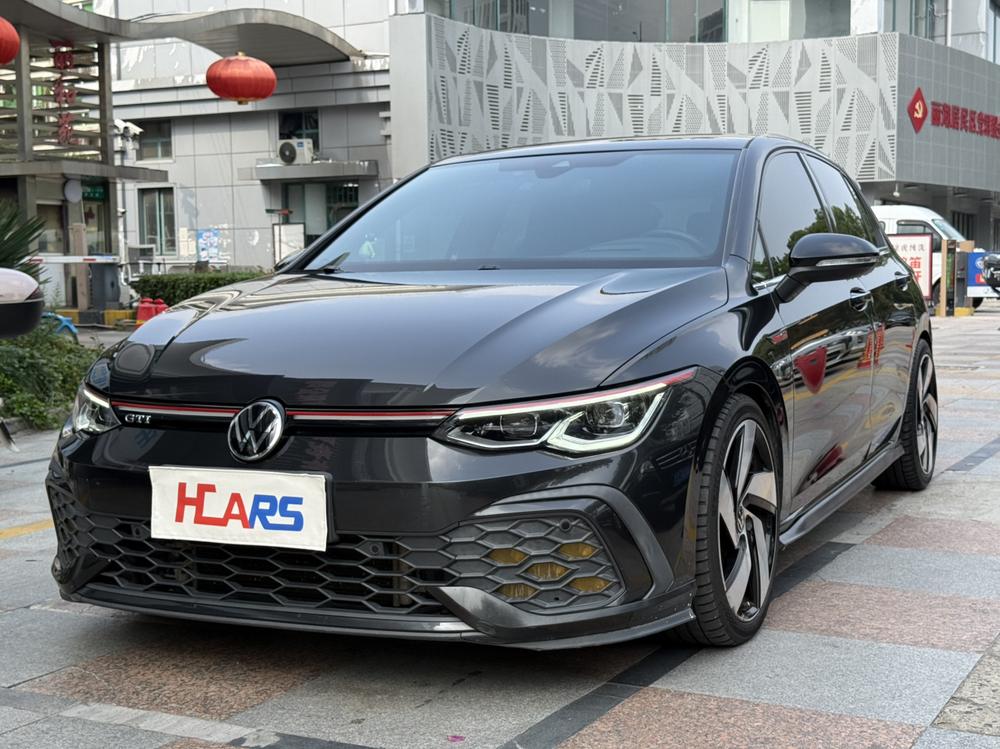 Volkswagen Golf GTI