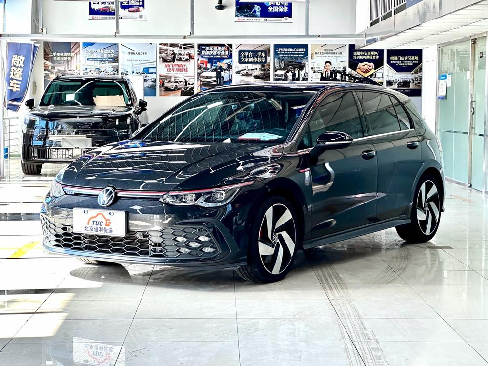 Volkswagen Golf GTI