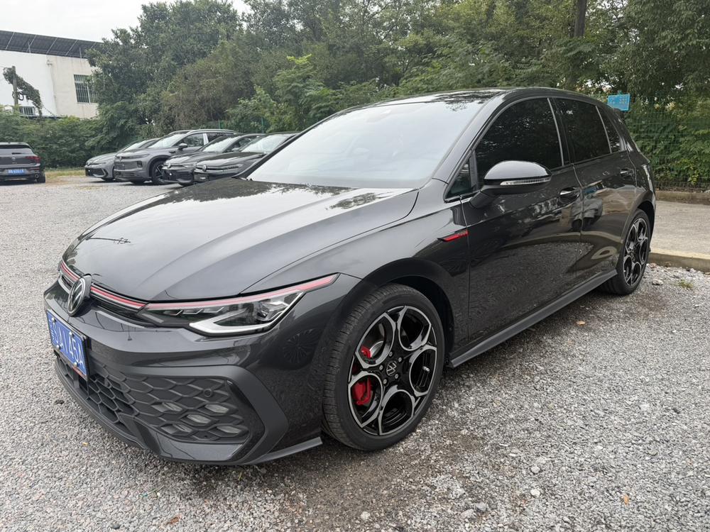 Volkswagen Golf GTI