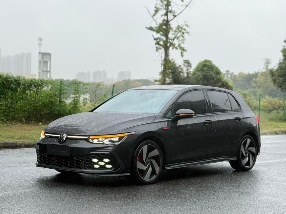 Volkswagen Golf GTI