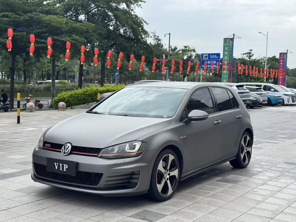 Volkswagen Golf GTI