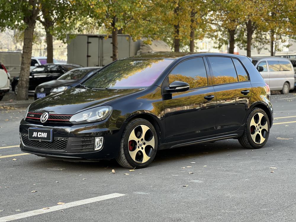 Volkswagen Golf GTI