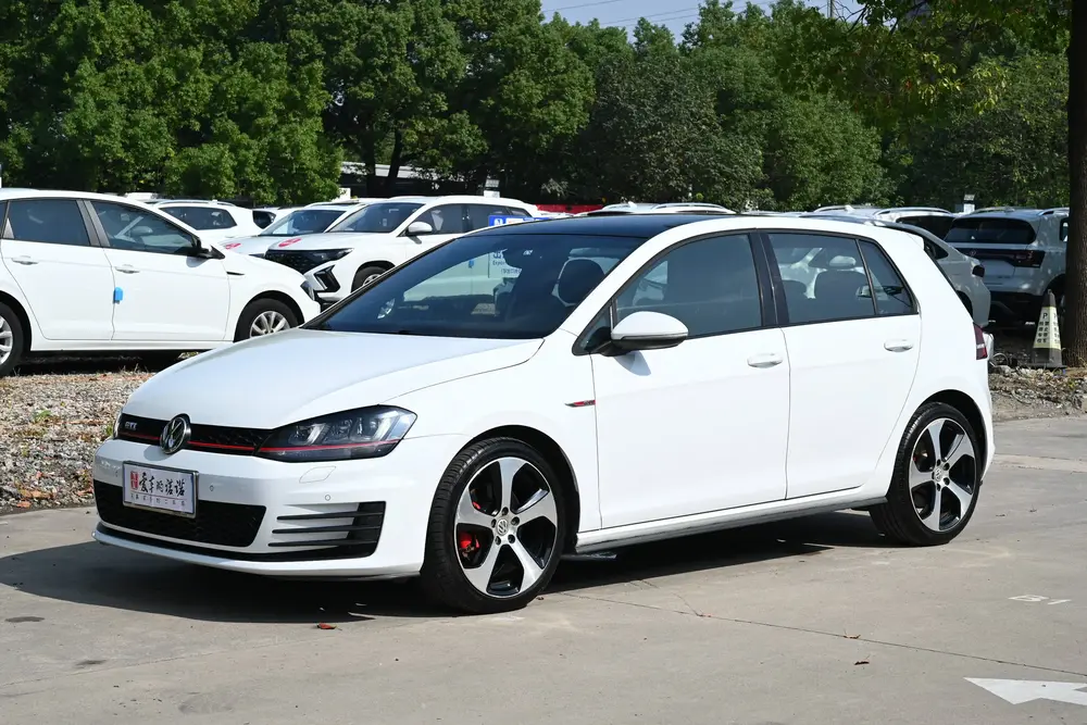 Volkswagen Golf GTI
