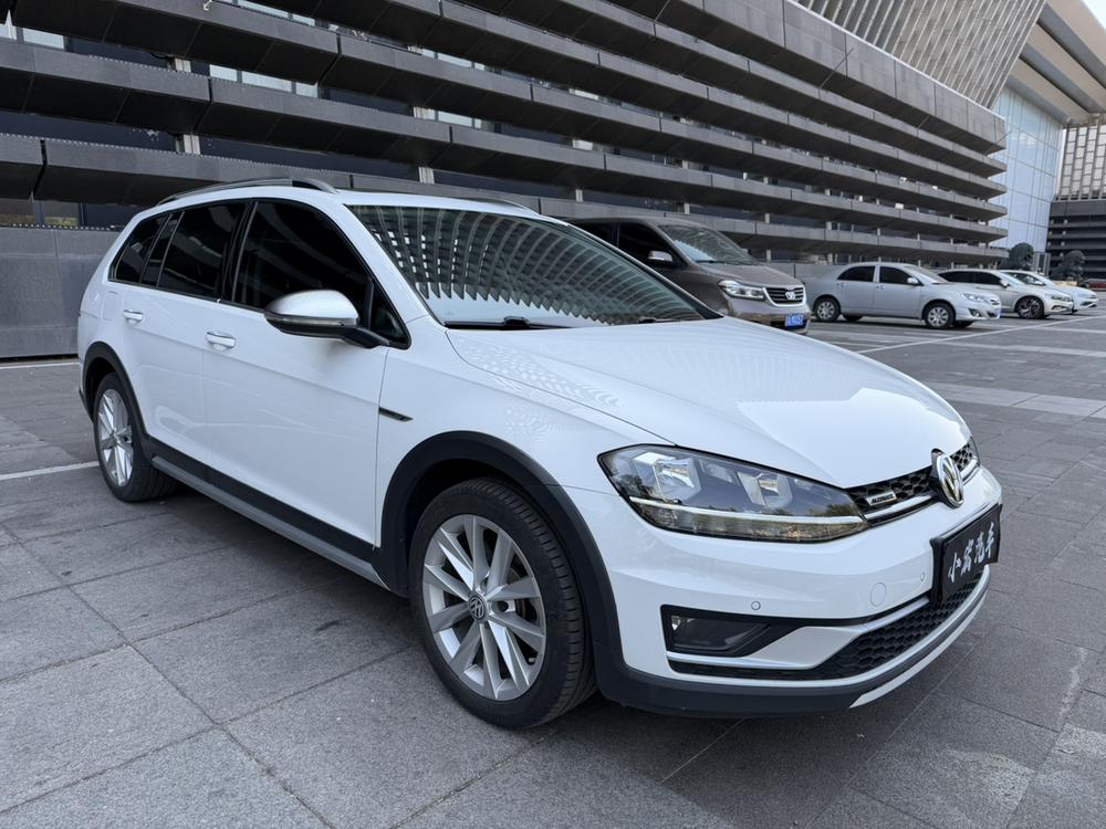 Volkswagen Golf (Import)