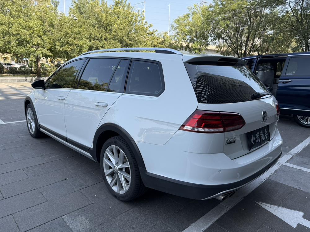 Volkswagen Golf (Import)