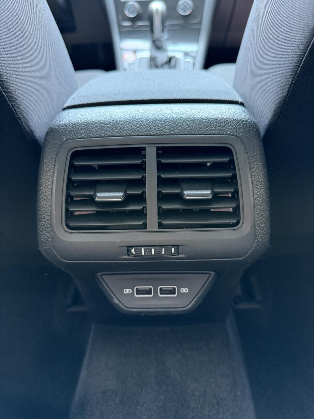 Volkswagen Golf (Import)