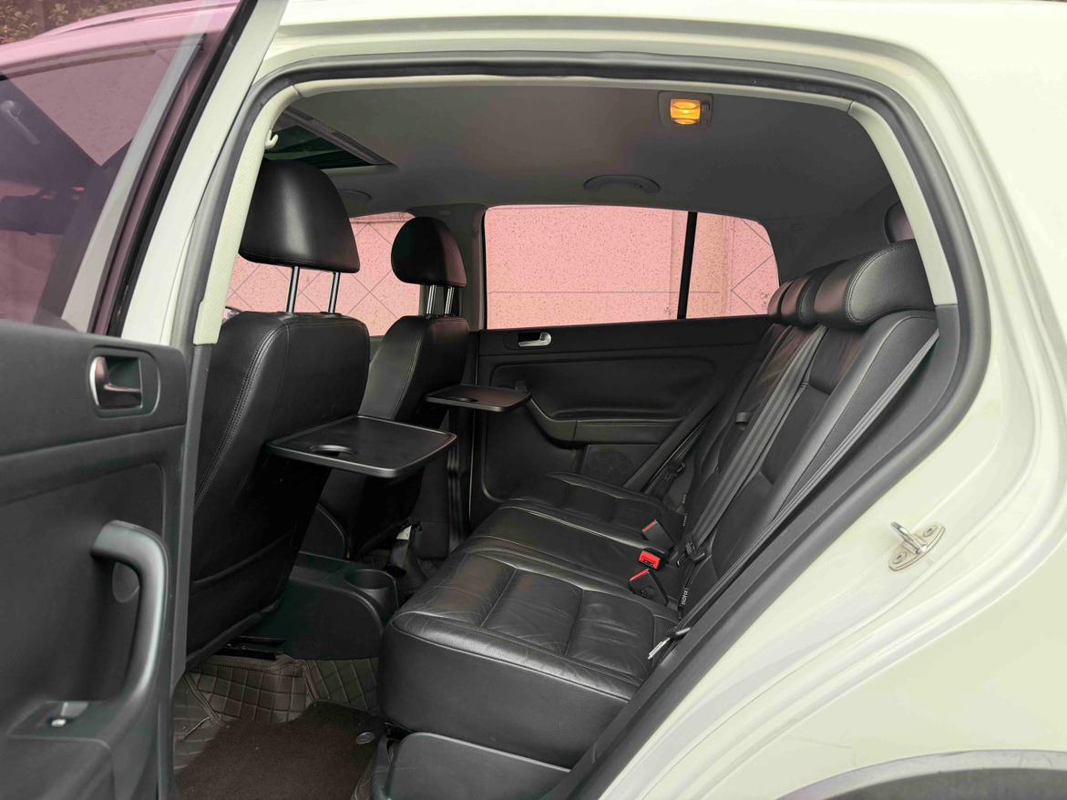 Volkswagen Golf (Import)