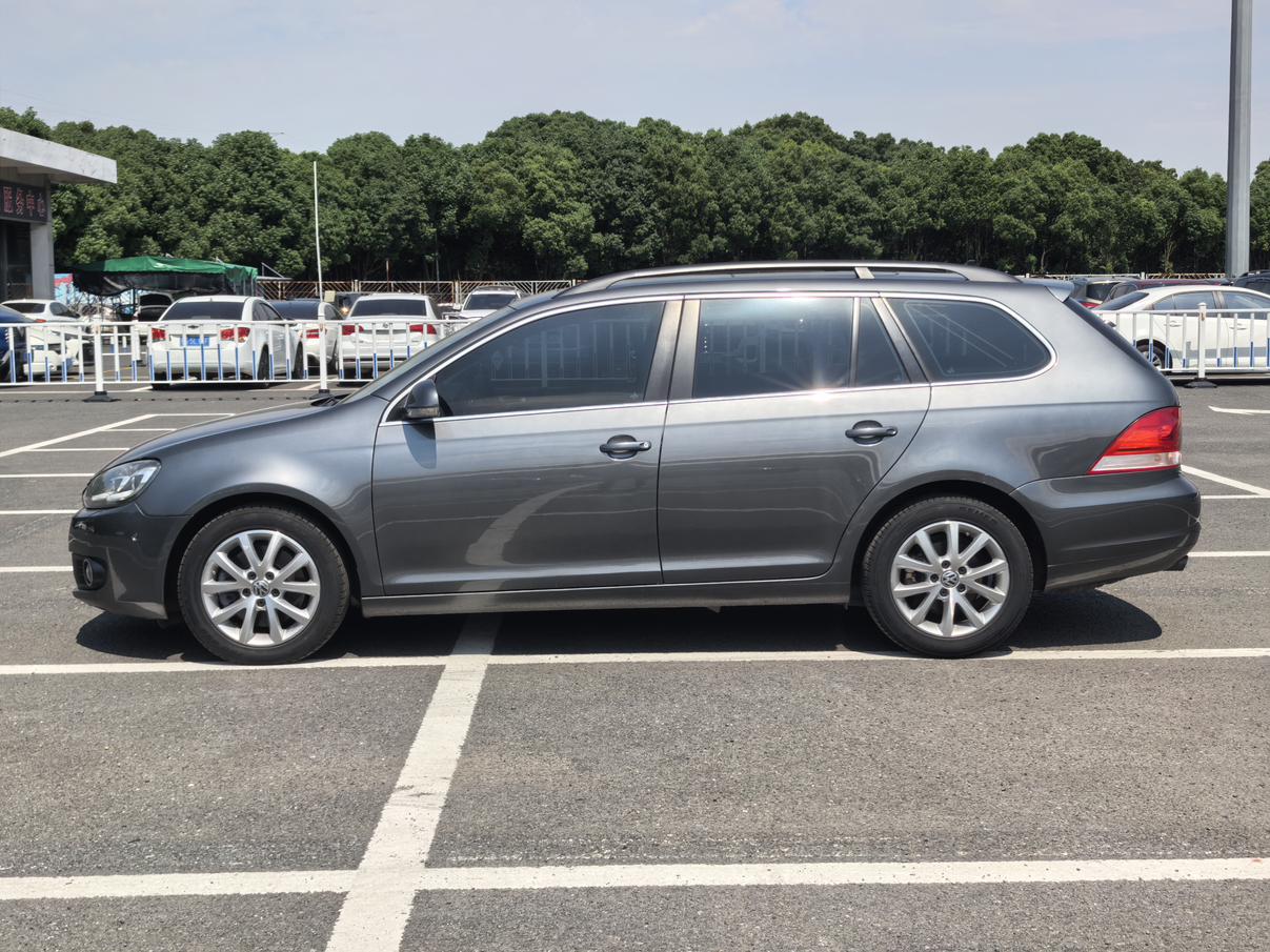 Volkswagen Golf (Import)