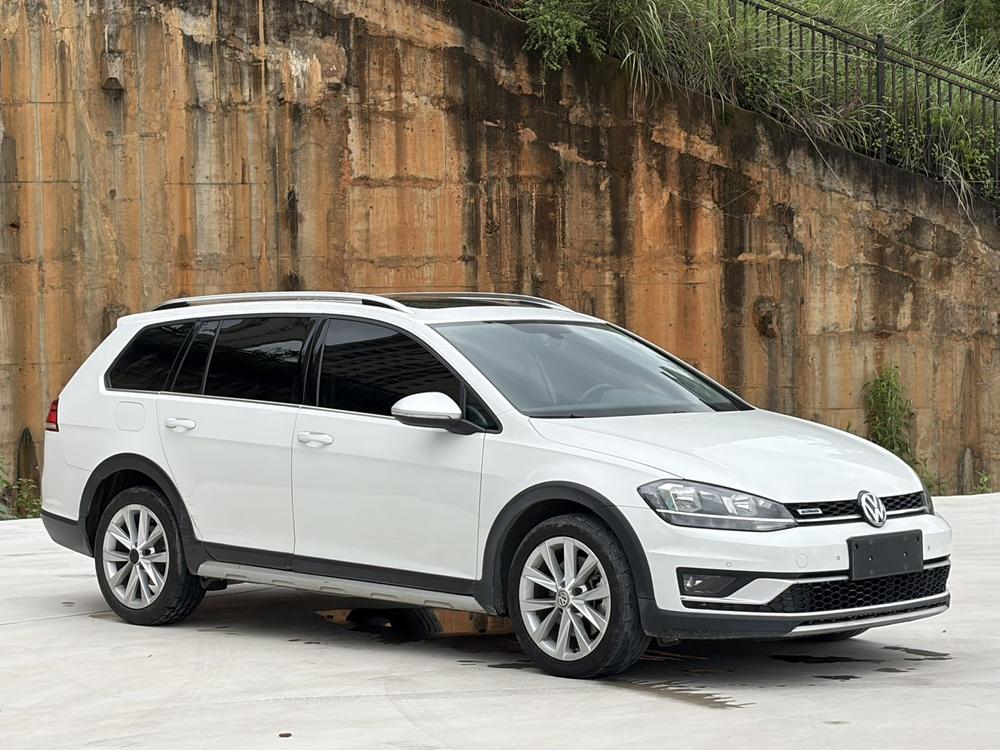 Volkswagen Golf (Import)