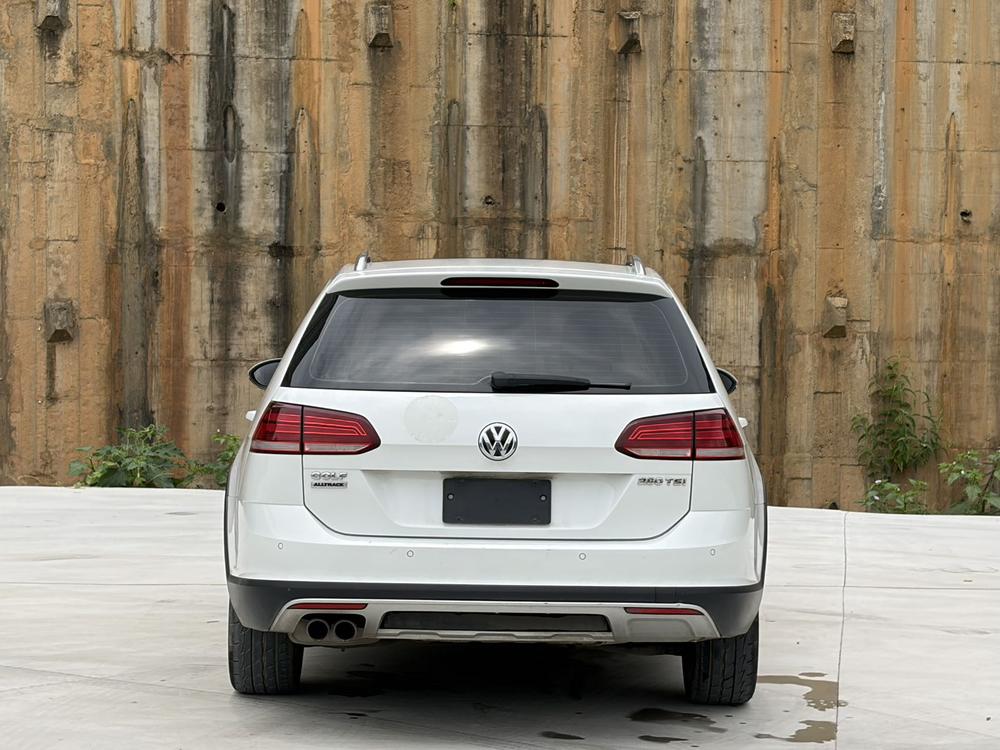 Volkswagen Golf (Import)
