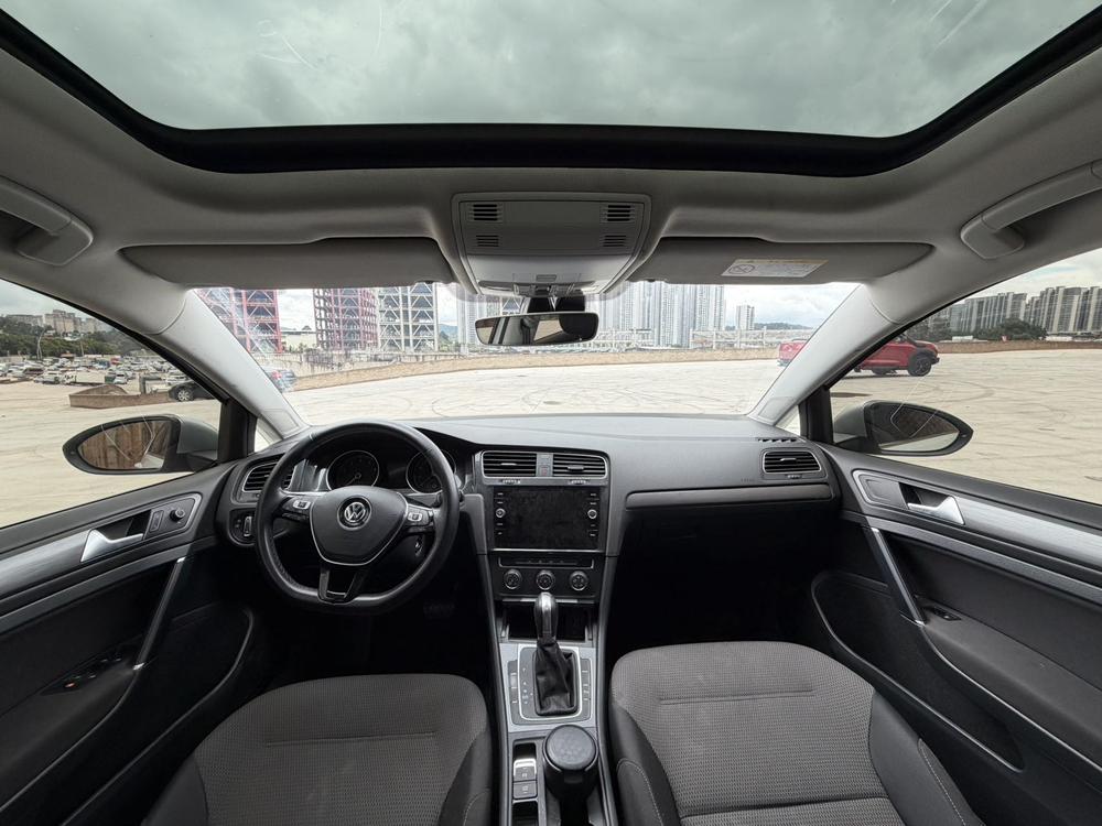 Volkswagen Golf (Import)