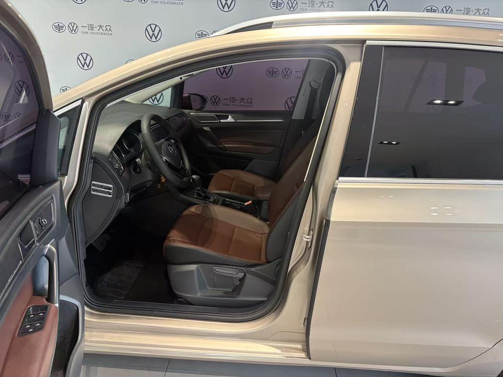 Volkswagen Golf Sportsvan