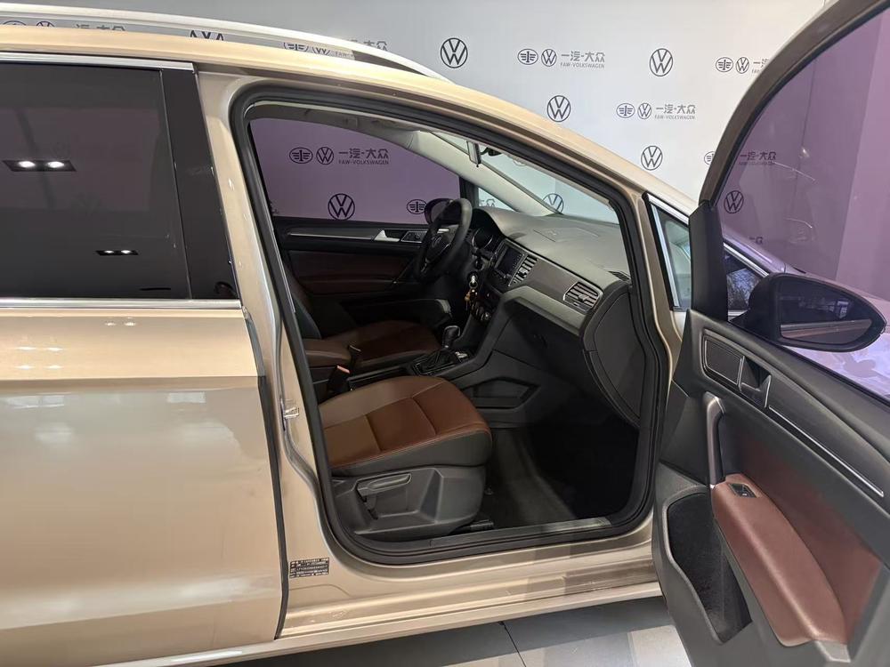 Volkswagen Golf Sportsvan
