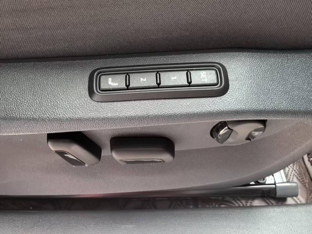 Volkswagen ID.6 CROZZ