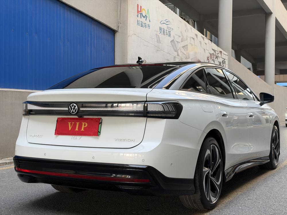 Volkswagen ID.7 VIZZION
