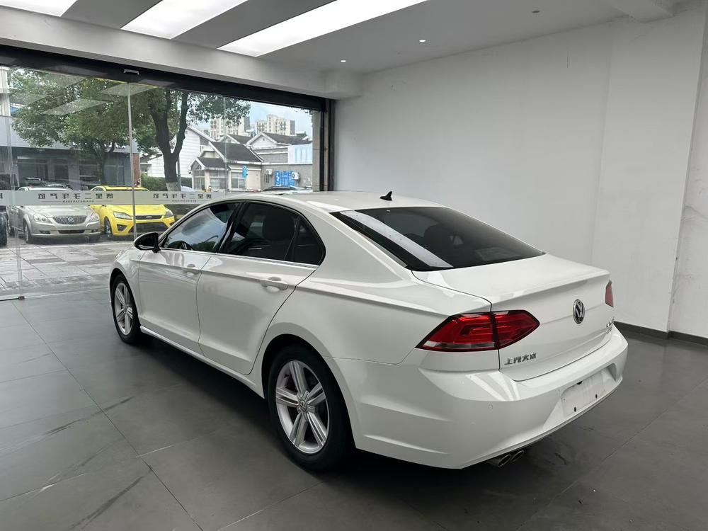 Volkswagen Lamando