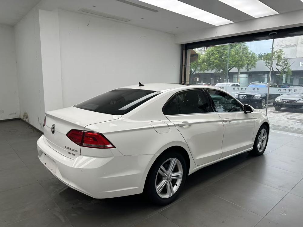 Volkswagen Lamando