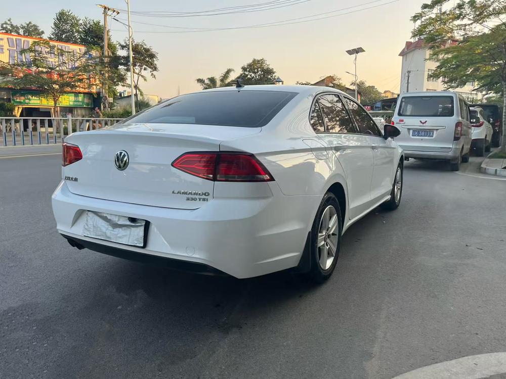 Volkswagen Lamando