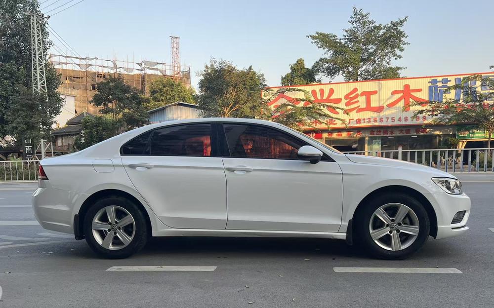 Volkswagen Lamando