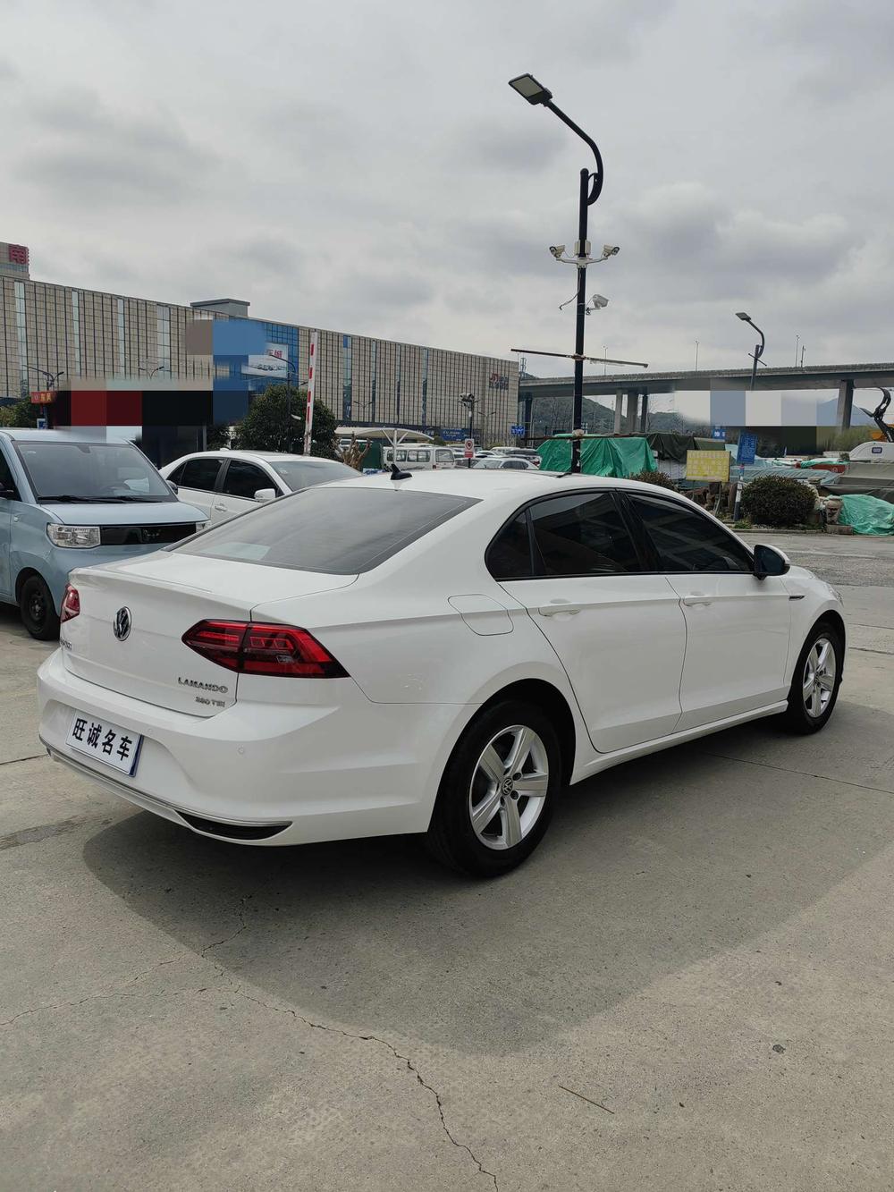 Volkswagen Lamando