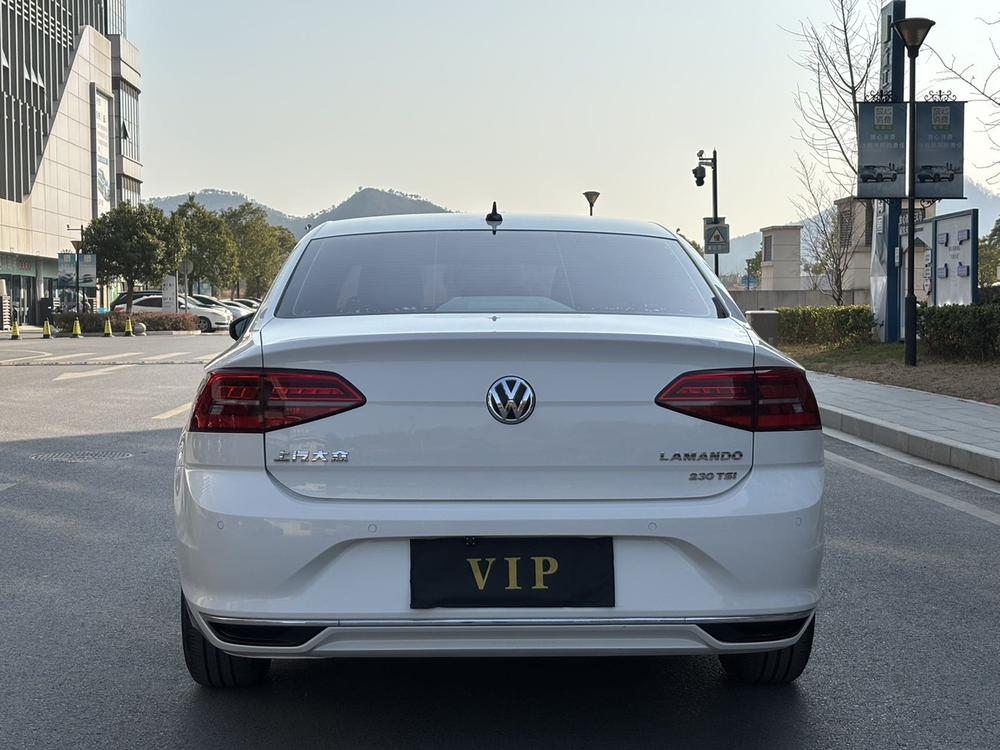 Volkswagen Lamando