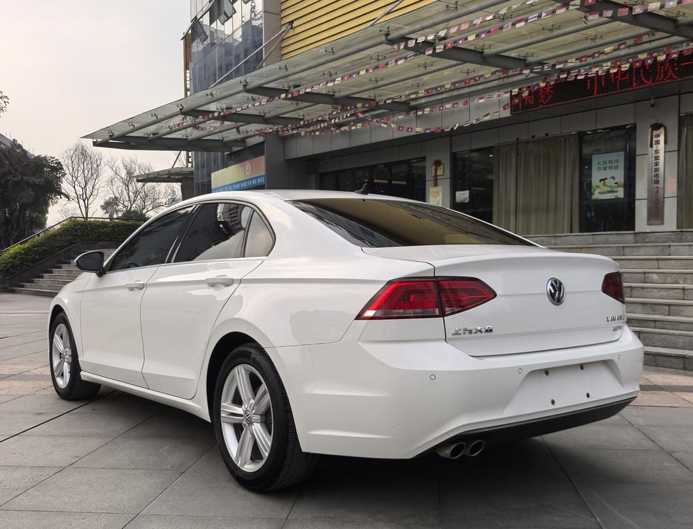 Volkswagen Lamando