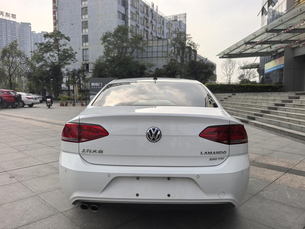 Volkswagen Lamando