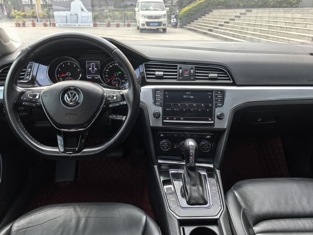 Volkswagen Lamando