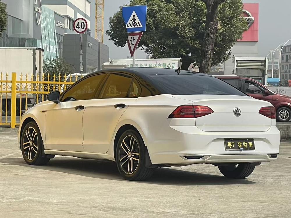 Volkswagen Lamando