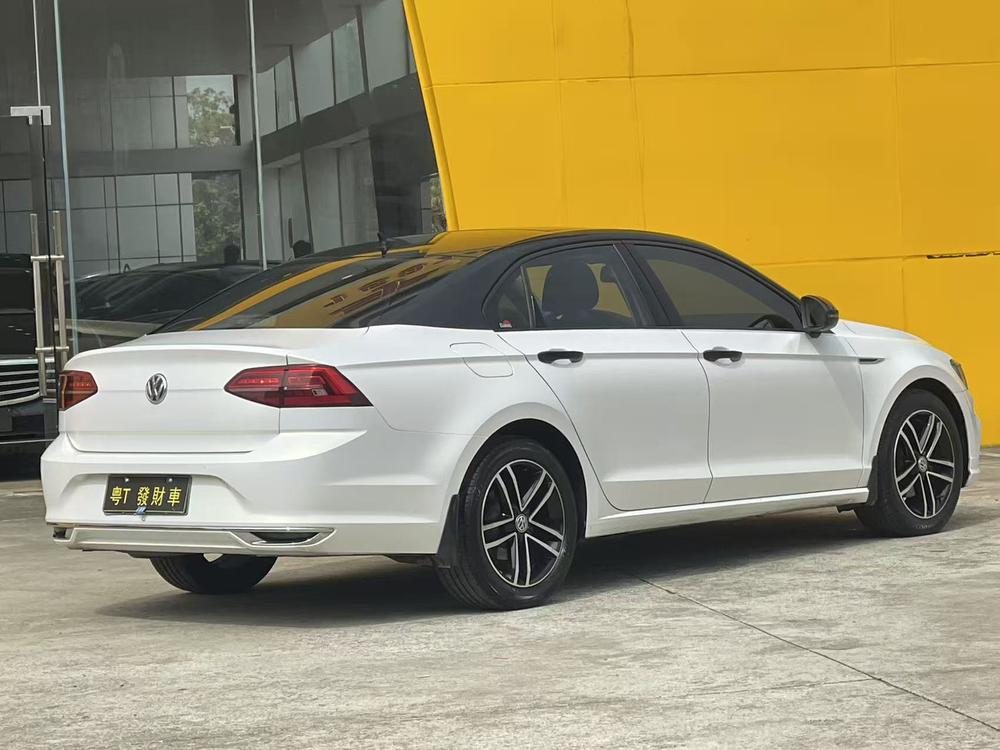Volkswagen Lamando