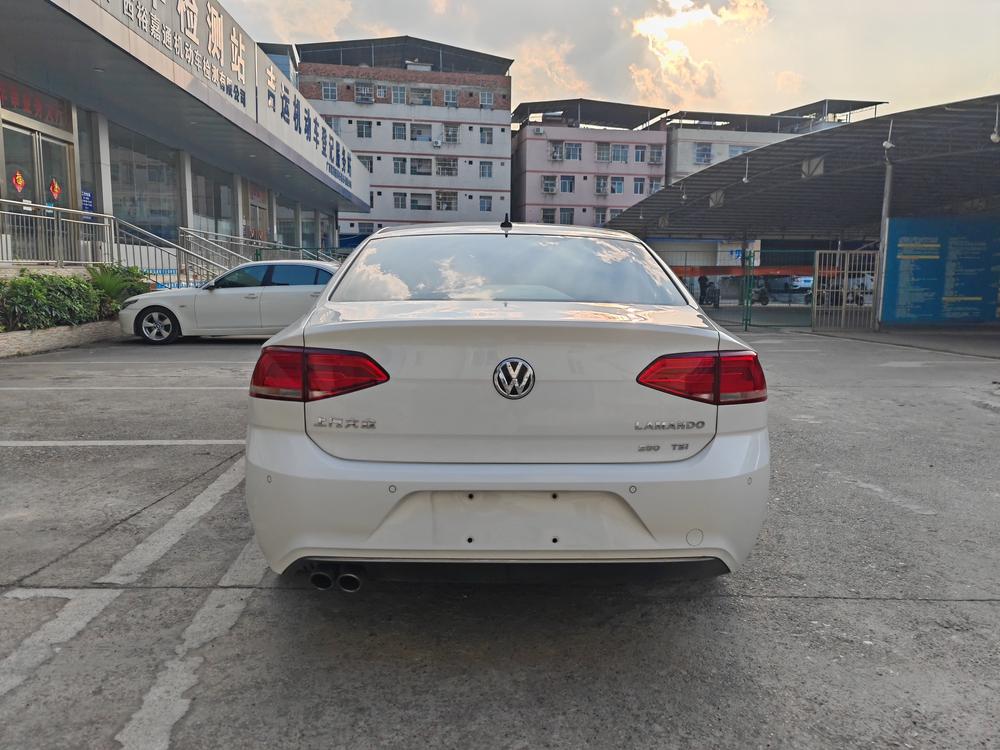 Volkswagen Lamando