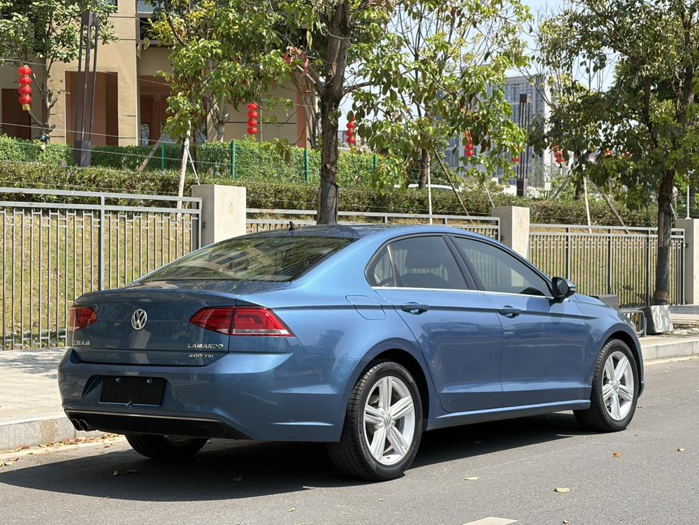 Volkswagen Lamando