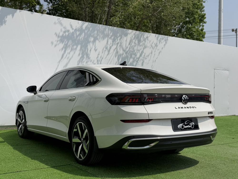 Volkswagen Lamando