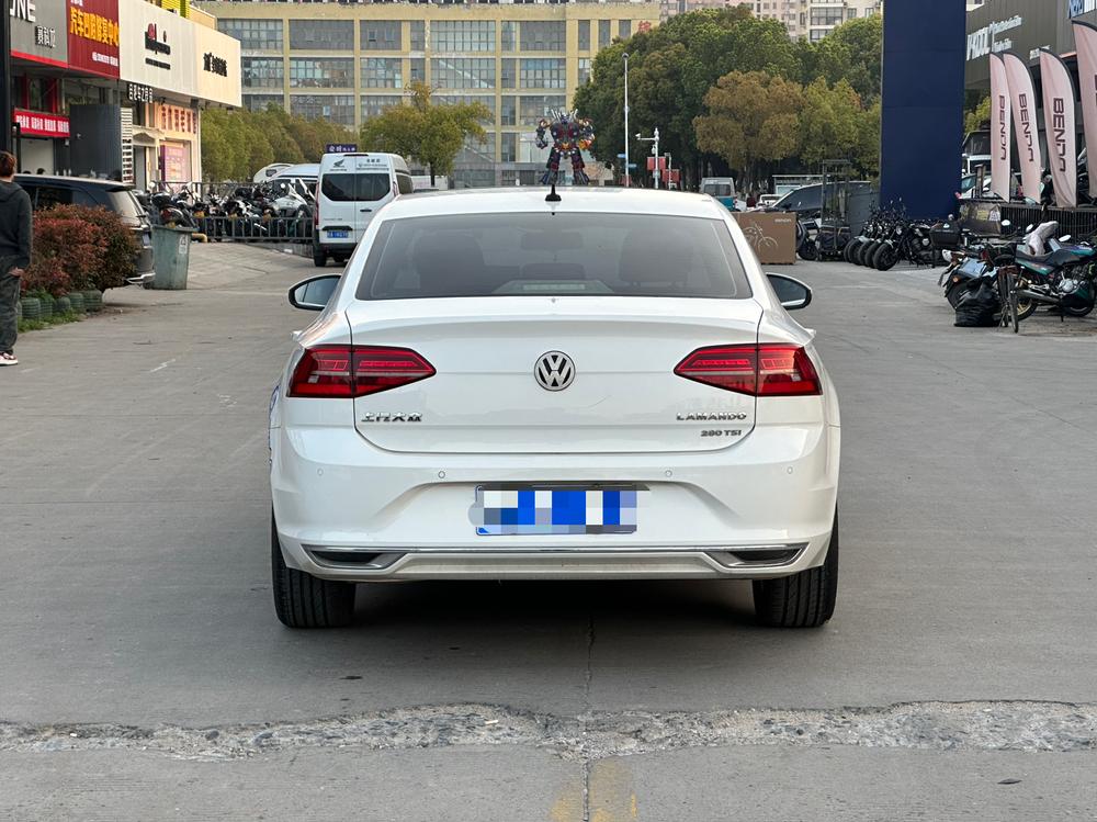 Volkswagen Lamando