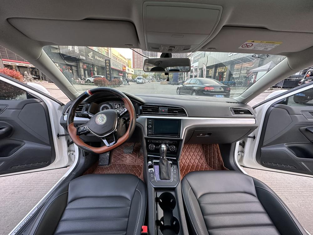 Volkswagen Lamando