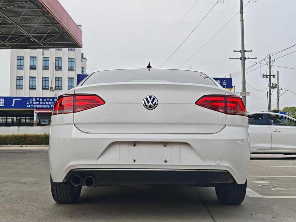 Volkswagen Lamando