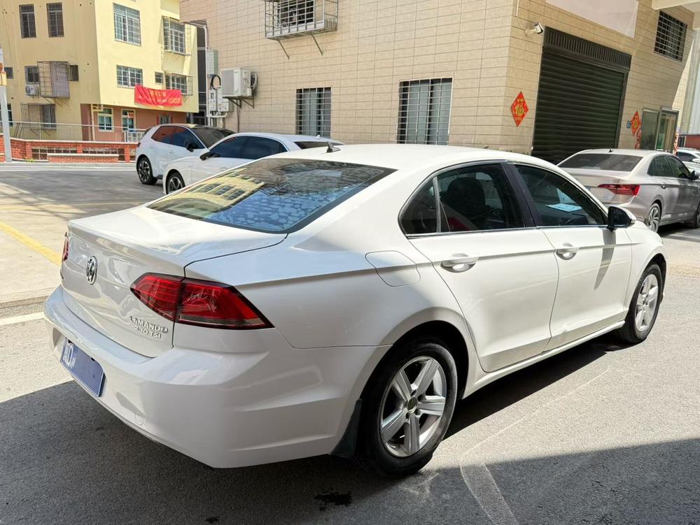 Volkswagen Lamando