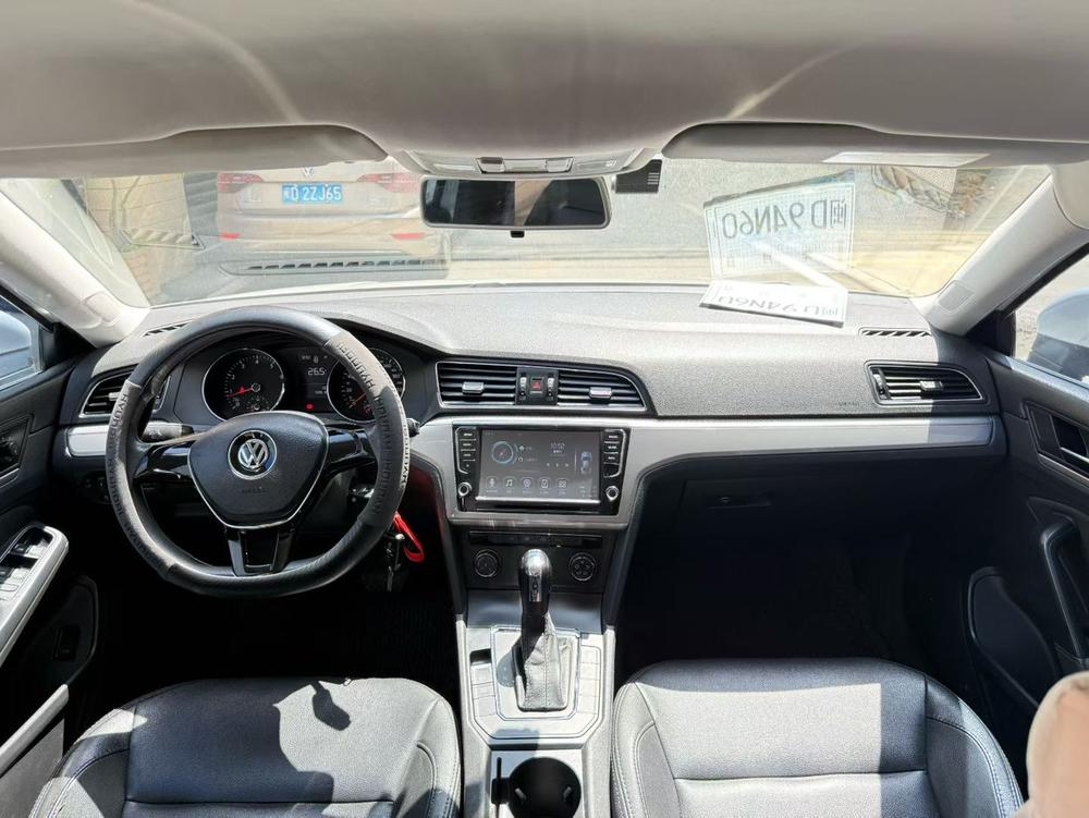 Volkswagen Lamando