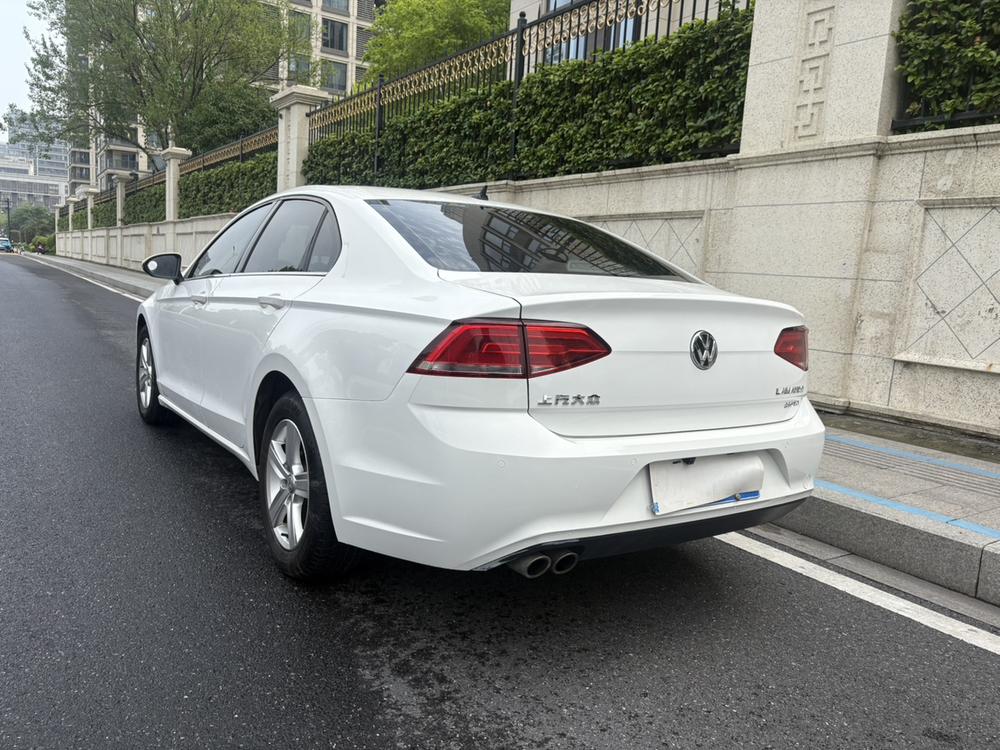 Volkswagen Lamando