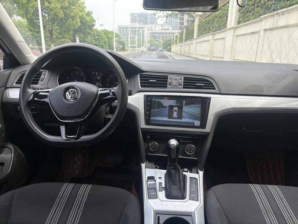 Volkswagen Lamando