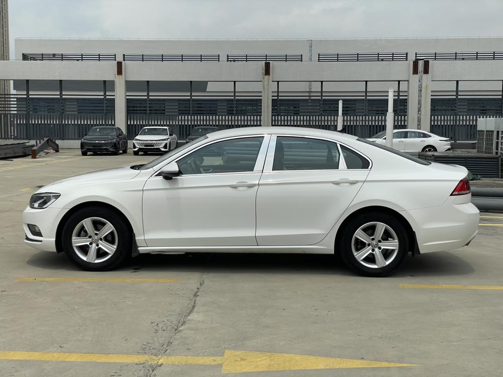 Volkswagen Lamando