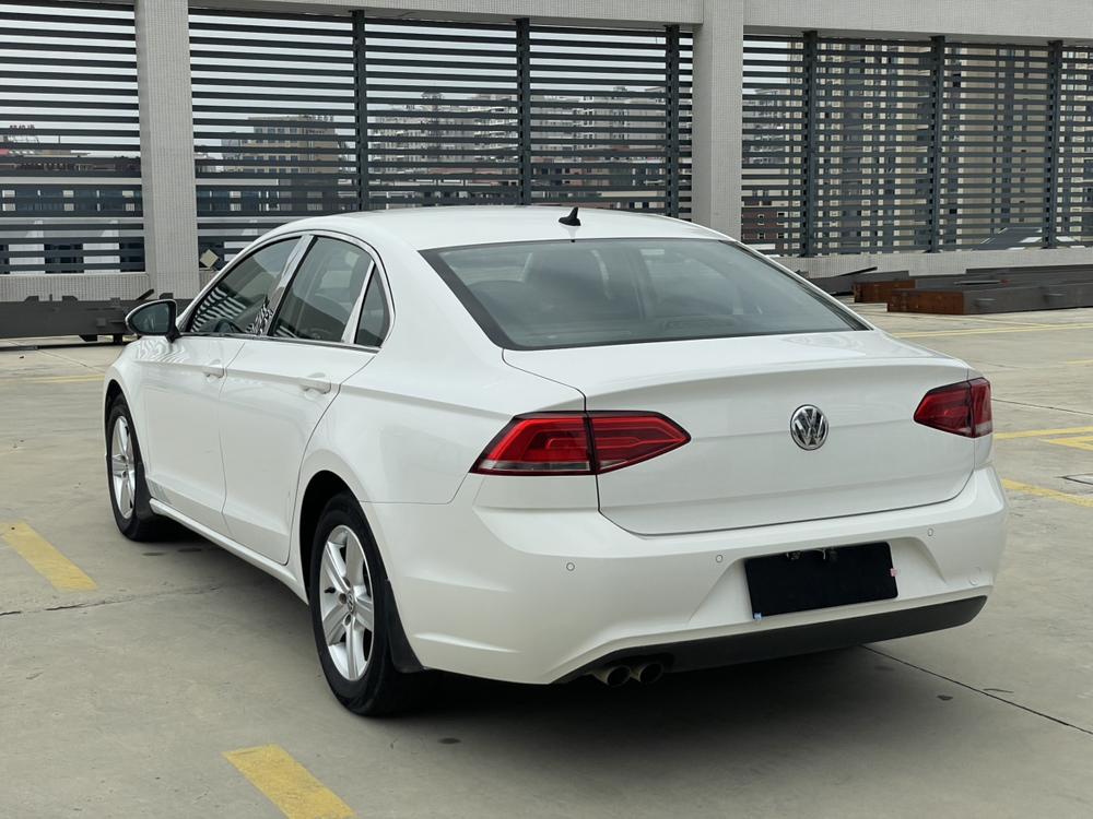 Volkswagen Lamando
