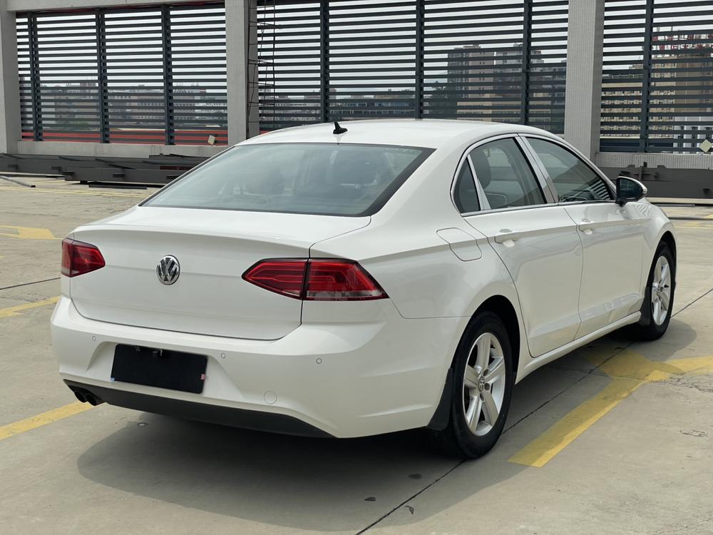 Volkswagen Lamando