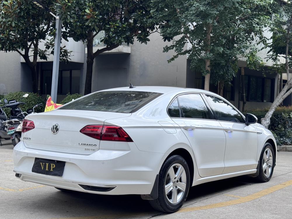 Volkswagen Lamando