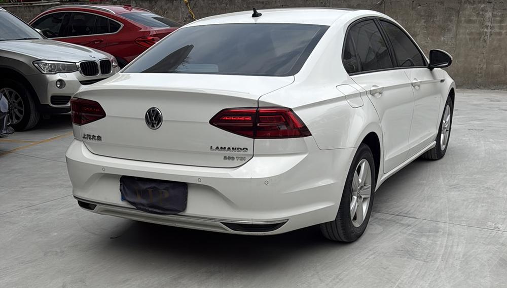 Volkswagen Lamando
