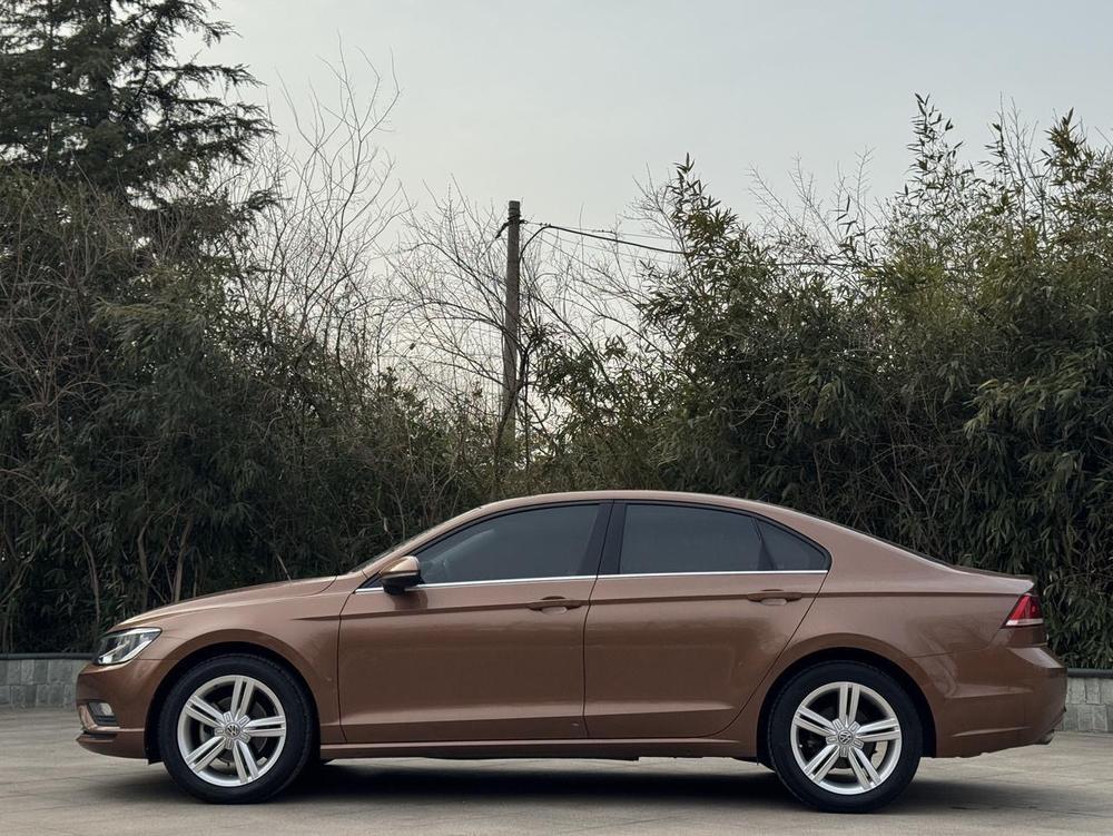 Volkswagen Lamando