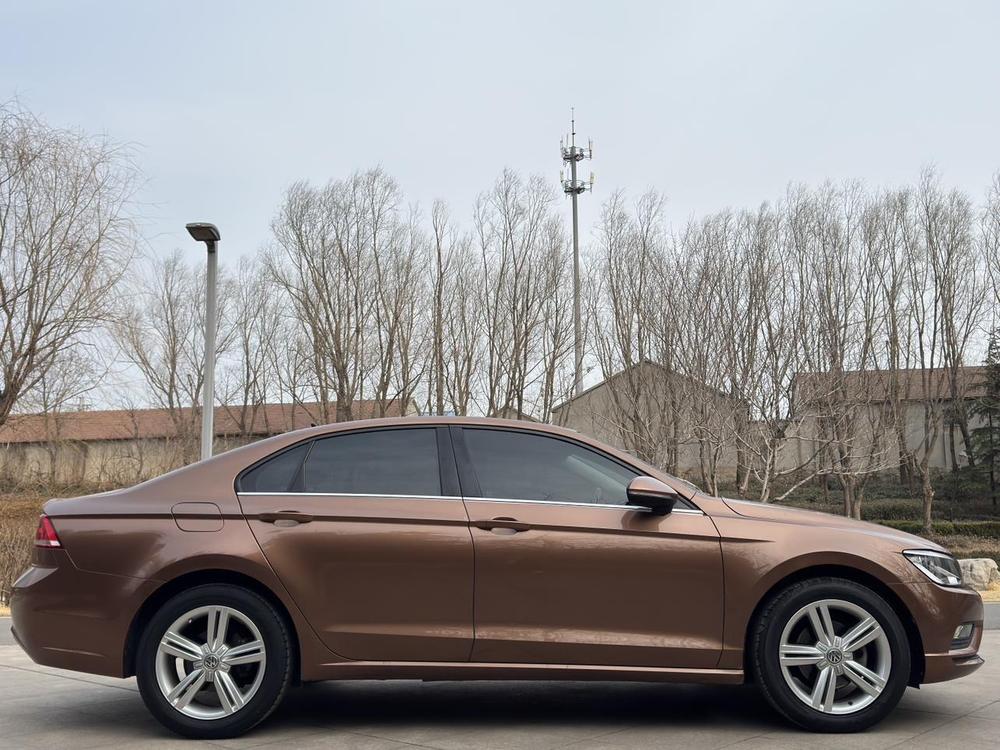 Volkswagen Lamando